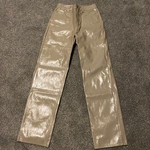 Metallic gold, 90’s boyfriend pants